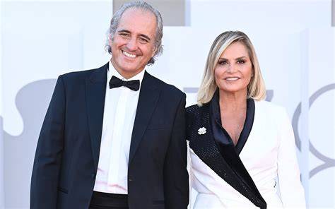 Simona Ventura e Giovanni Terzi felici al loro matrimonio