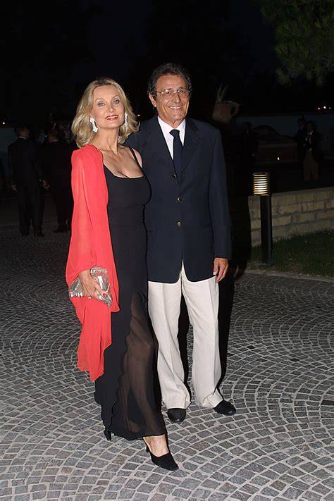 Foto di Barbara Bouchet con Luigi Borghese