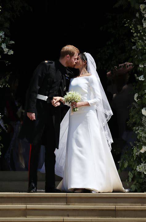 Invitate al matrimonio di Harry e Meghan con cappellini