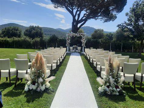 Vista panoramica da una location per matrimoni a Lettere