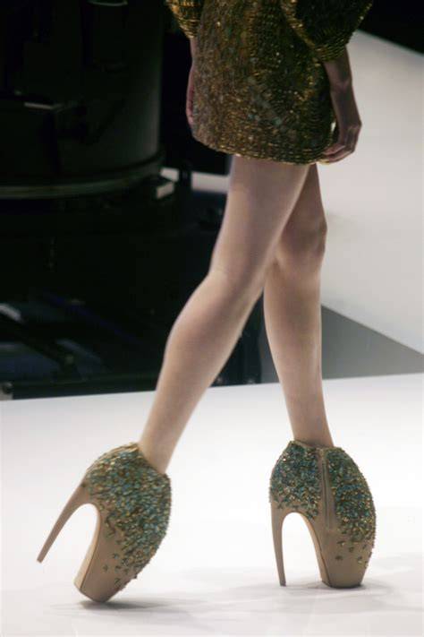 Dettaglio delle scarpe iconiche di Barbie