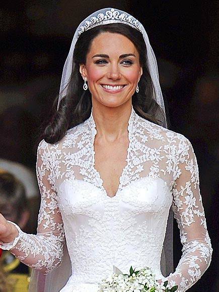 Acconciatura da sposa di Kate Middleton con tiara