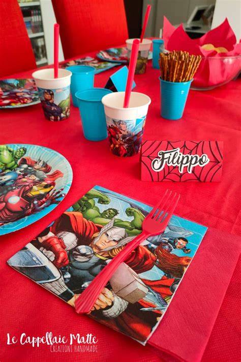 Decorazioni da tavola a tema Avengers