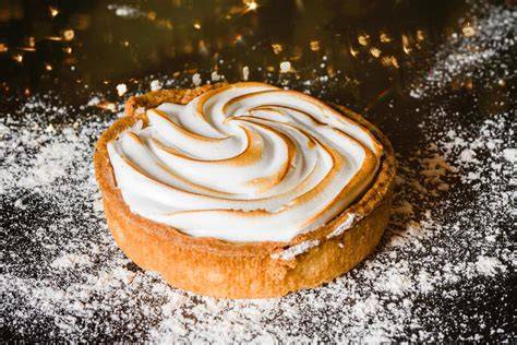 Dettaglio della consistenza della torta meringata