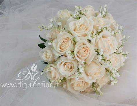 Fiori primaverili e bouquet da matrimonio