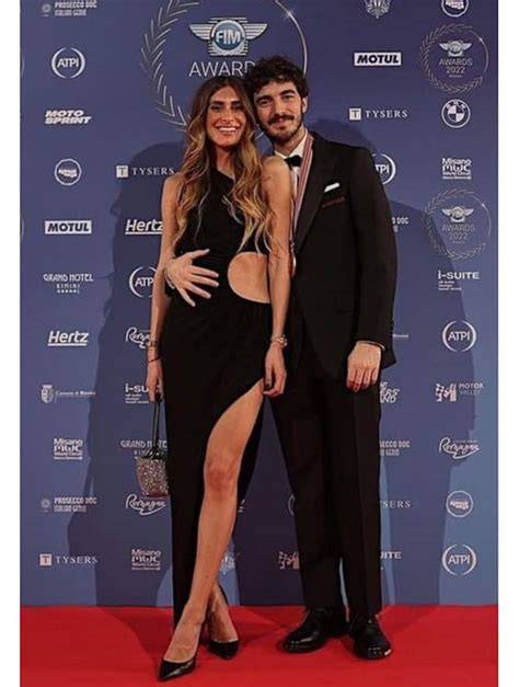 Pecco Bagnaia e Domizia Castagnini durante la cerimonia