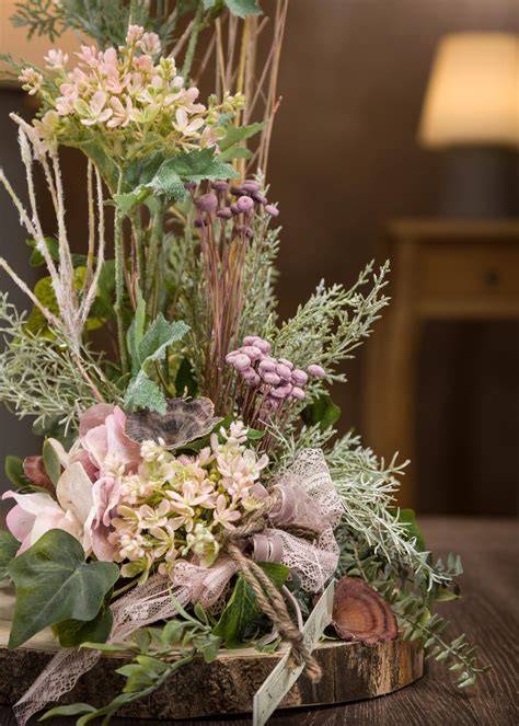 Composizione floreale con fiori di pesco