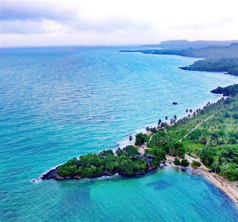 Playa Rincón a Samaná con sabbia bianca e acqua cristallina