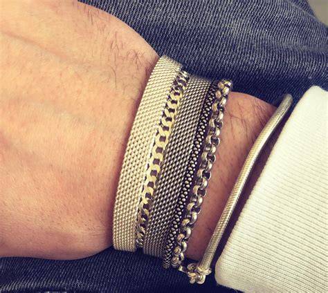 Esempi di bracciali da uomo eleganti e bracciali da donna in oro e argento