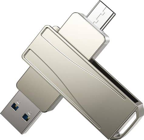 Dettaglio di una chiavetta USB Wedding in plexiglass e metallo
