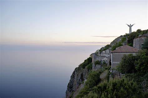 Panorama di Maratea con le sue chiese e il mare