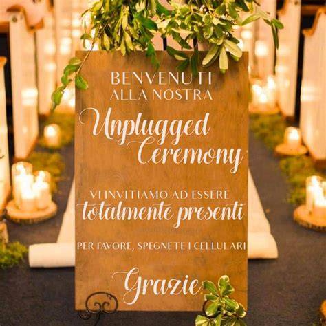 Esempi di stili di targhe in legno per matrimonio