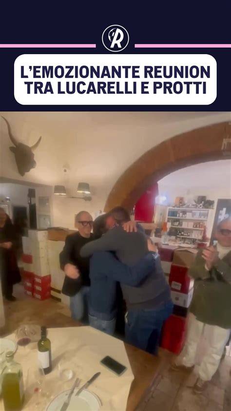 Emozionante abbraccio tra una coppia