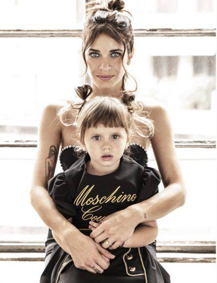 Valentina Pegorer e Boss Doms con la loro figlia Mina