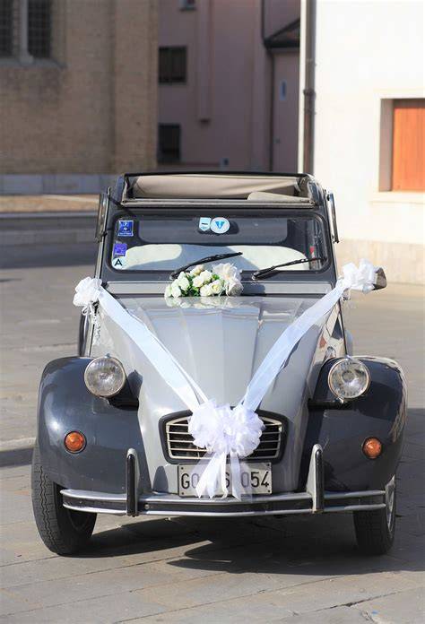 Decorazione auto matrimonio