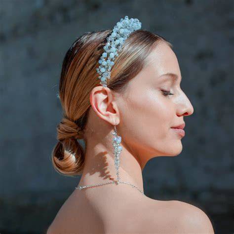 Cerchietto sposa azzurro polvere con dettagli in raso