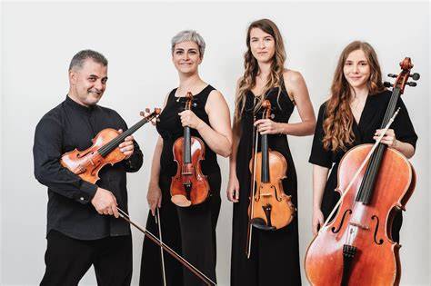 Organico di un quartetto d'archi che suona