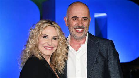 Antonella Clerici oggi con il compagno Vittorio Garrone