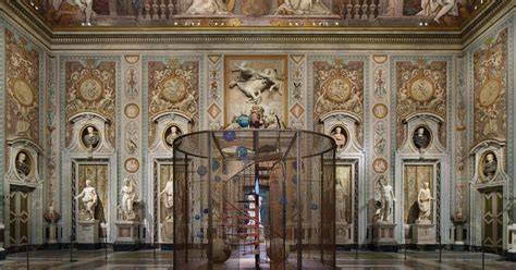 Galleria monumentale di Palazzo Borghese con affreschi e sculture