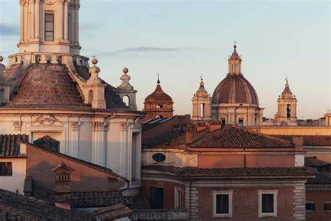 Vista panoramica della Residenza di Ripetta con i tetti di Roma sullo sfondo
