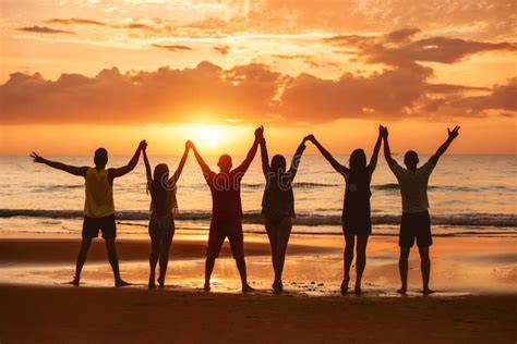 Gruppo di amiche che si abbracciano felici