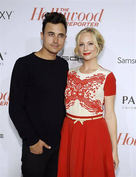 Candice Accola e Joe King sorridenti