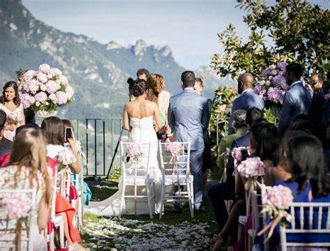Celebrazione matrimonio civile con officiante