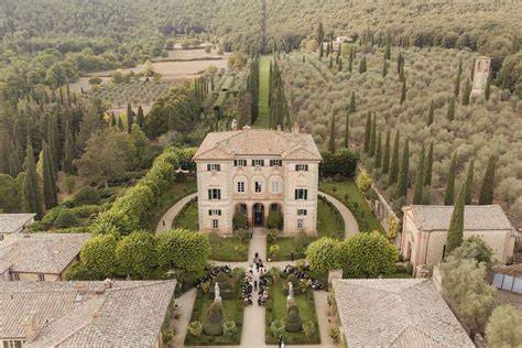 Esempio di villa per matrimoni in Toscana