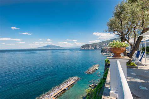 Panorama del Golfo di Napoli dal Grand Hotel Riviera