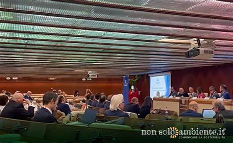 Incontro sulla gestione dei rifiuti a Roma