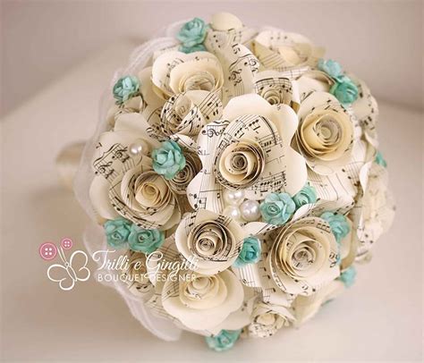 Bouquet di rose a tema musica per seconde nozze