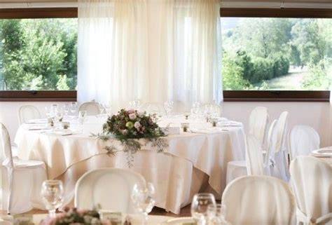 Interni eleganti della Cascina Borgofrancone per un ricevimento