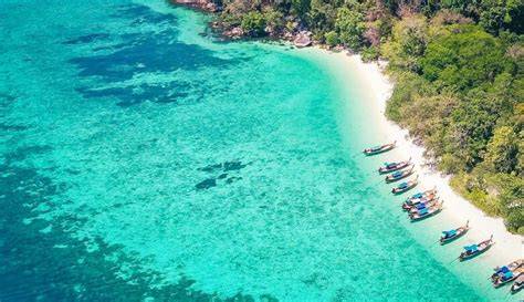 Panoramica delle isole del Golfo di Thailandia con spiagge bianche e mare cristallino