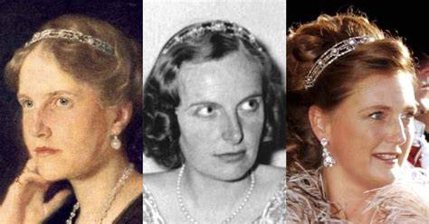 Diadema Habsburg Pearl Bandeau Tiara