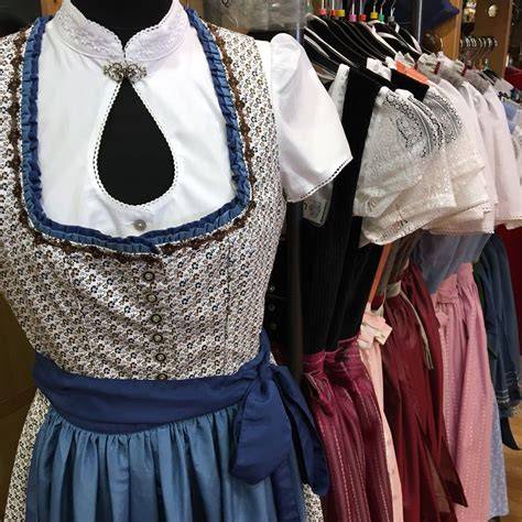 Esempi di accessori tradizionali per il dirndl