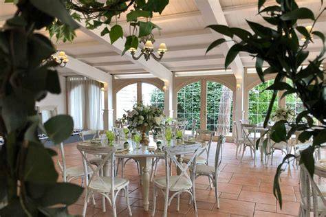 Chiostro esterno Relais Cascina Spiga D’Oro per rito civile