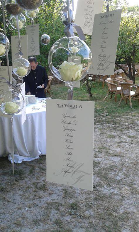 Tableau de mariage elegante con nomi dei tavoli