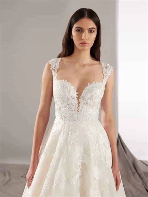 Dettagli di abiti da sposa Pronovias