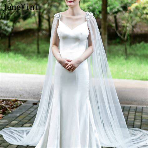 Mantella da sposa con cappuccio
