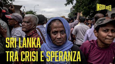 Immagine che mostra la diversità tra lo Sri Lanka (templi antichi) e le Maldive (spiaggia)