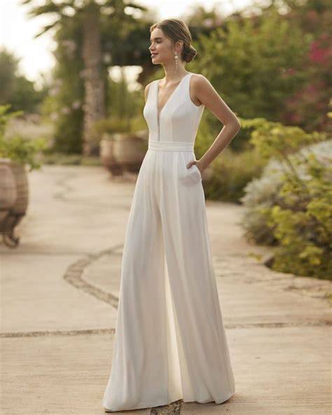 Esempi di tute da sposa con pantaloni palazzo