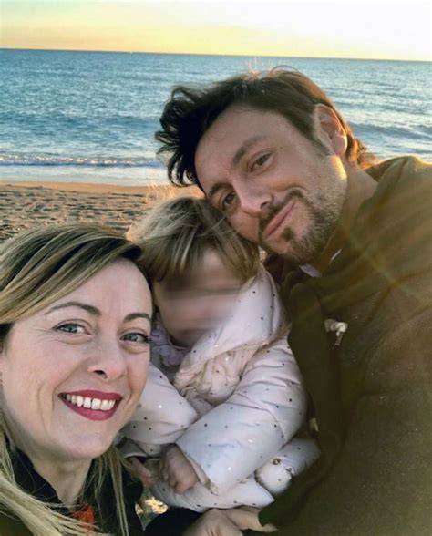 Giorgia Meloni e Andrea Giambruno con la figlia Ginevra