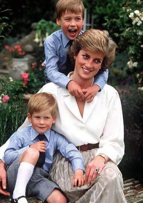 Foto di Lady Diana con i suoi figli William e Harry