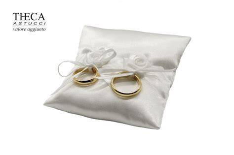 cuscino porta fedi nuziali in raso bianco