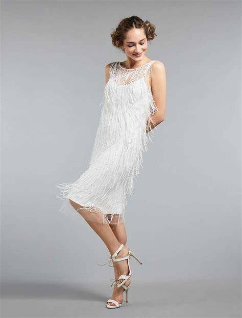 Abito da sposa con frange stile anni '20