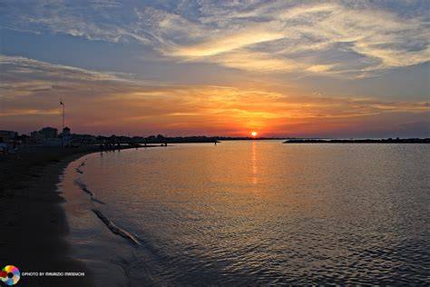 Vista mare di Rimini al tramonto