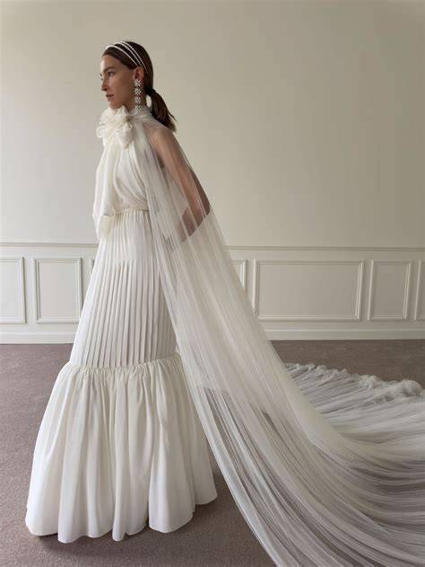 Tavolozza di sfumature del bianco per abiti da sposa