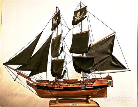 Galeone dei pirati in mare