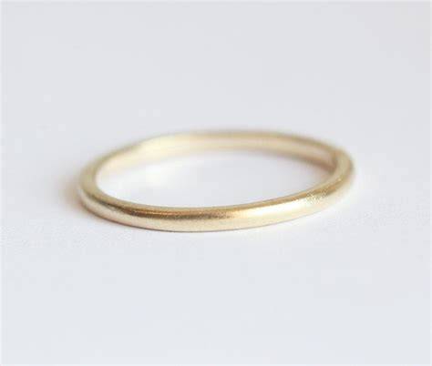 Anello nuziale ebraico semplice in oro