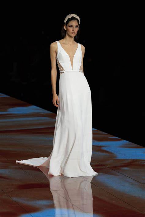 Collezione di abiti da sposa eleganti
